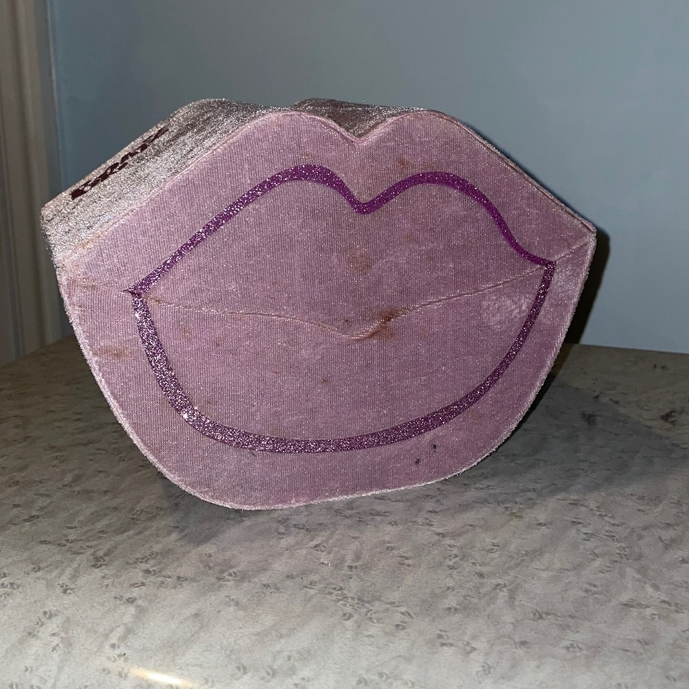 Bratz Vintage Lip-shaped Storage Box
